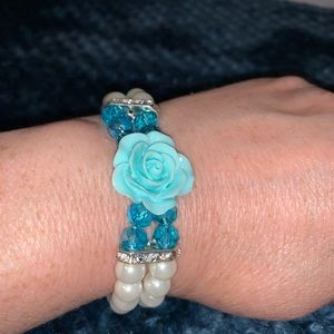 Double strand bracelet with Tiffany blue Rose